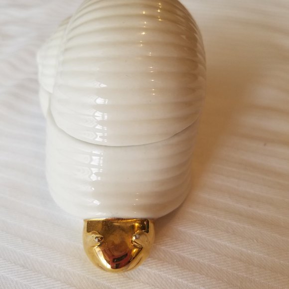 Porcellane D'Arte Agostinelli Ivory and Gold Snail Trinket Box Italy - Picture 2 of 6
